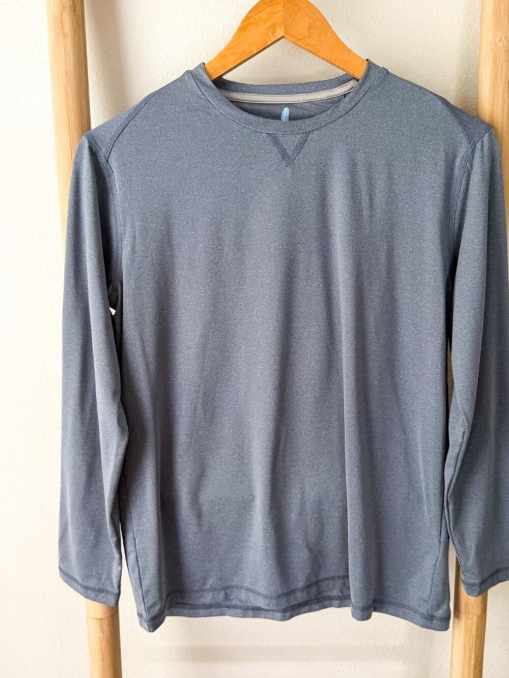 Johnnie-O Featherweight Gray Blue Performance Long Sleeve Shirt Youth Size 14